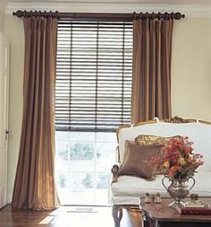 Как выбрать солнцезащиту окна, чтобы она соответствовала интерьеру