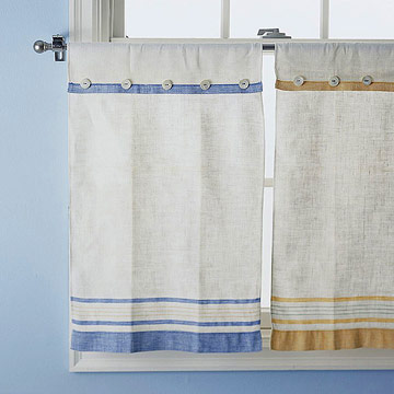 Оригинальные шторы: чайные полотенца на карниз